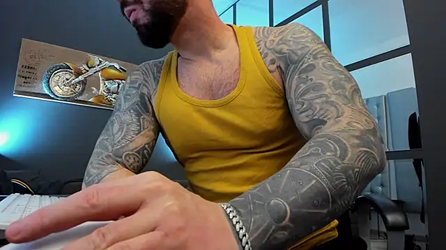 AronGrant online show from February 1, 8:29 am