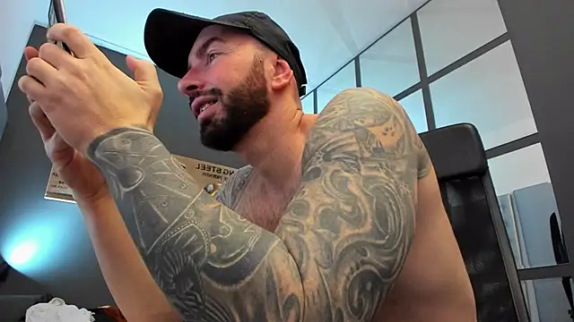 AronGrant online show from February 18, 9:10 am