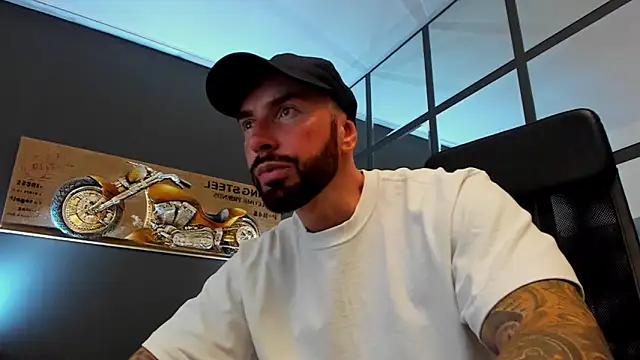 AronGrant online show from June 18, 9:14 am
