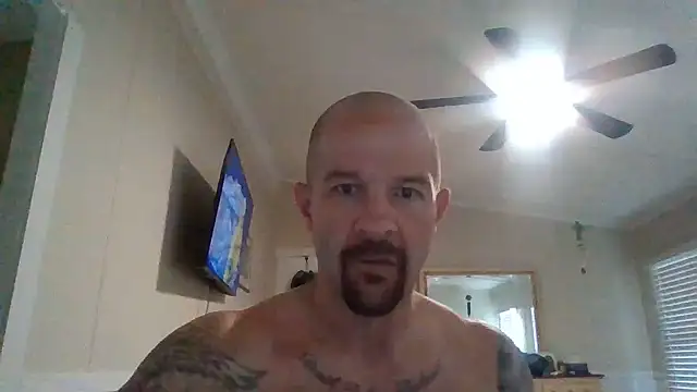 Snapshot of Kinkster615 chatting on June 6, 7:40 pm Kinkster615 online show from June 6, 7:40 pm
