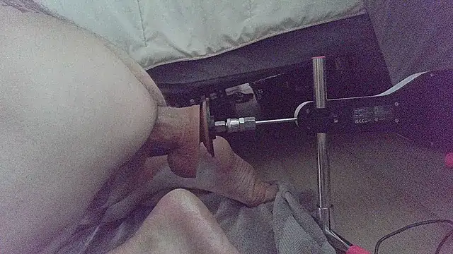 Snapshot of Kinkster615 chatting on August 4, 8:22 pm Kinkster615 online show from August 4, 8:22 pm