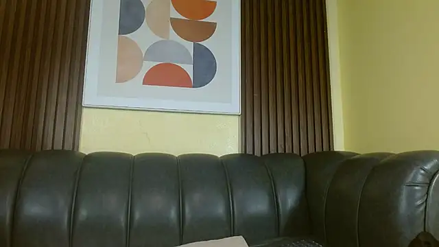 Nicole Ramires online show from November 8, 4:40 pm