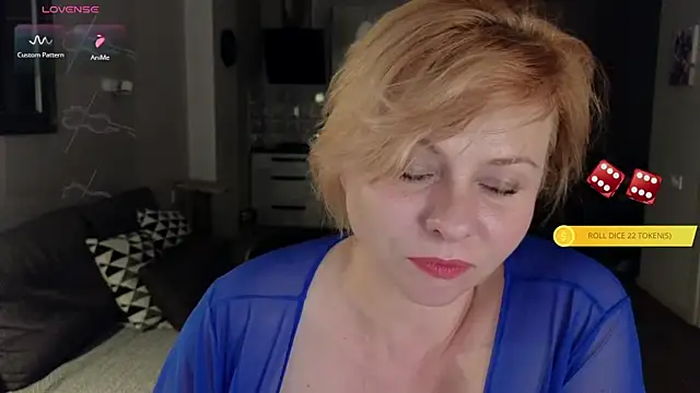 Snapshot of Gray_swann chatting on September 26, 5:39 pm Gray swann online show from September 26, 5:39 pm