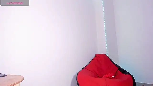 Lil Curved online show from November 18, 11:25 am