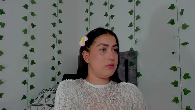 Snapshot of Miaa_Garcia chatting on May 7, 10:15 pm Miaa Garcia online show from May 7, 10:15 pm