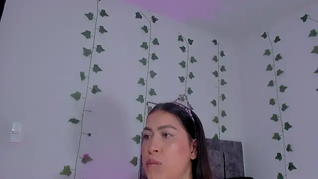 Snapshot of Miaa_Garcia chatting on June 13, 11:02 pm Miaa Garcia online show from June 13, 11:02 pm