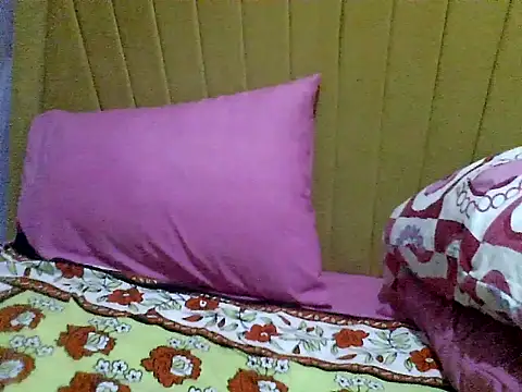 nastygirl- online show from September 28, 9:20 pm