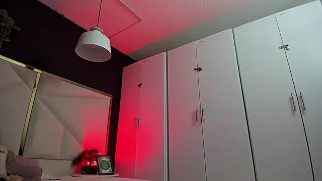 April bowie online show from November 20, 11:10 am