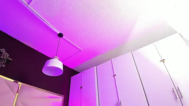 April bowie online show from November 22, 11:20 am