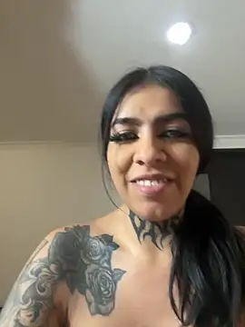 Snapshot of AbbyFtLuna chatting on November 11, 11:05 pm AbbyFtLuna online show from November 11, 11:05 pm