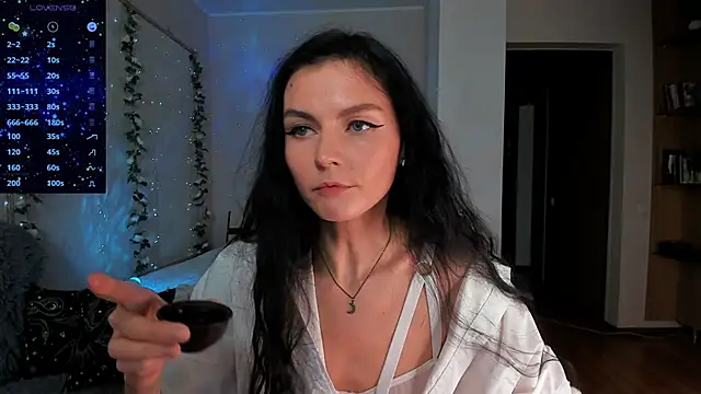 -danae- online show from January 10, 4:51 pm