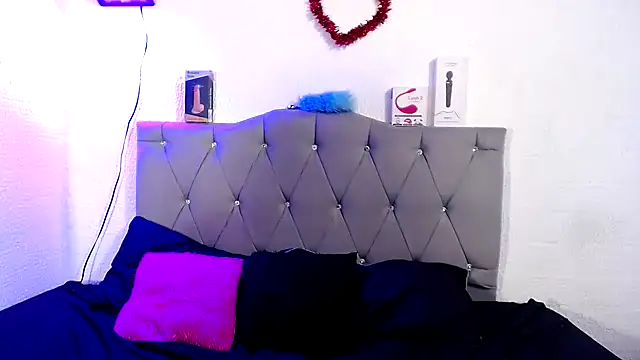 Yeimy sweetf online show from February 15, 1:31 am