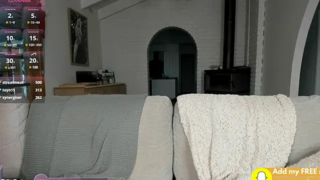 Snapshot of aus_queen chatting on February 3, 7:51 am aus queen online show from February 3, 7:51 am