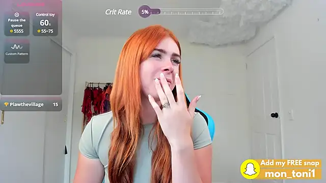 Snapshot of aus_queen chatting on February 23, 12:51 am aus queen online show from February 23, 12:51 am