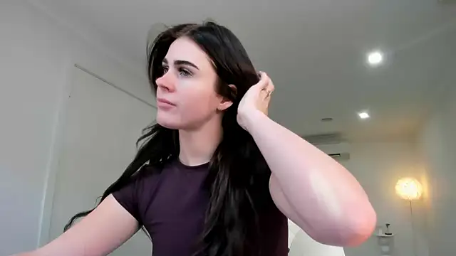 Snapshot of aus_queen chatting on October 10, 12:42 am aus queen online show from October 10, 12:42 am