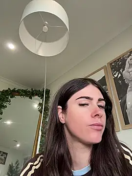 Snapshot of aus_queen chatting on May 2, 10:48 pm aus queen online show from May 2, 10:48 pm
