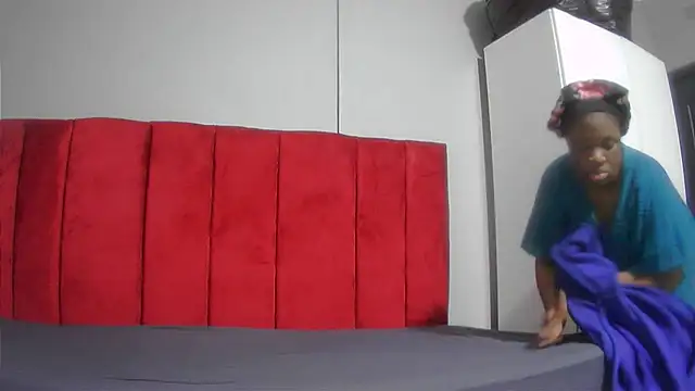 Snapshot of assqueenxx chatting on September 15, 4:12 am assqueenxx online show from September 15, 4:12 am