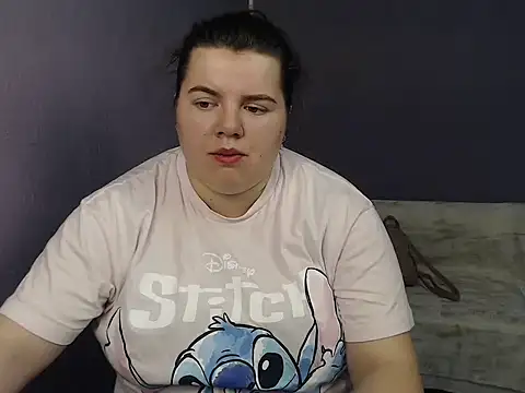 so shy online show from September 19, 7:10 am