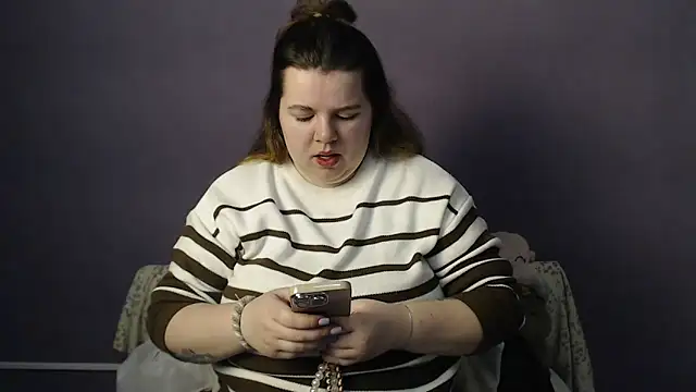 so shy online show from February 24, 7:17 am