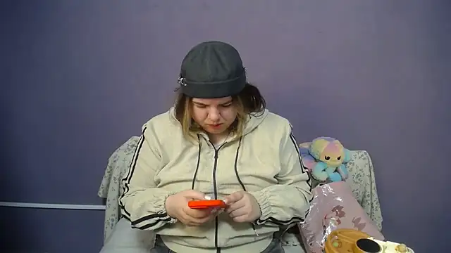 so shy online show from April 27, 6:11 am