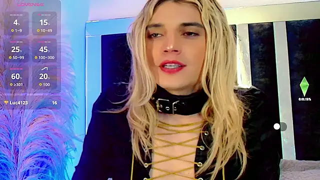 Snapshot of honey_skin chatting on February 9, 11:14 am honey skin online show from February 9, 11:14 am