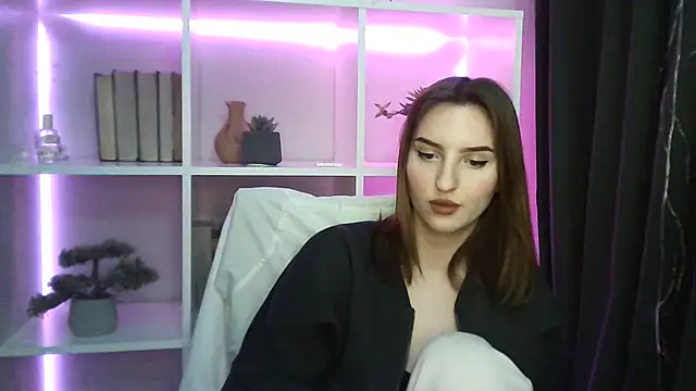 X Alisa online show from February 5, 7:20 pm