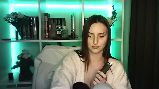 X Alisa online show from March 12, 7:09 pm