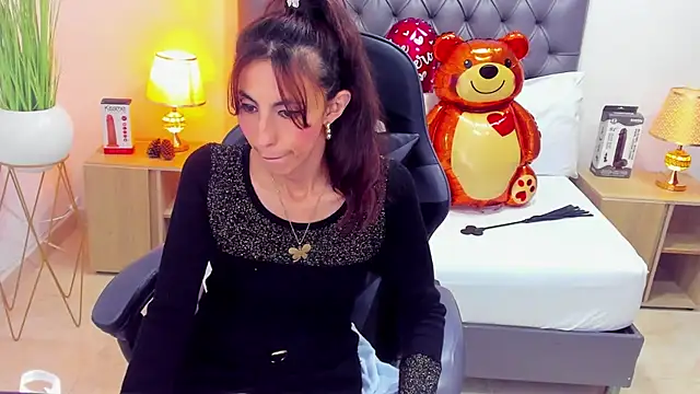 Snapshot of candy_summer28 chatting on February 22, 10:31 pm candy summer28 online show from February 22, 10:31 pm
