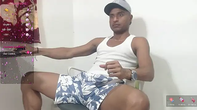 Snapshot of maik__alen chatting on June 5, 3:40 pm maik alen online show from June 5, 3:40 pm