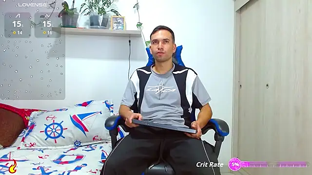 Snapshot of dorian_h_ chatting on October 29, 10:33 pm dorian h online show from October 29, 10:33 pm