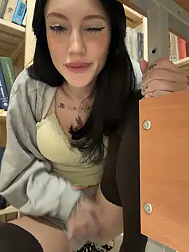 Melissa crazy online show from April 29, 5:30 pm
