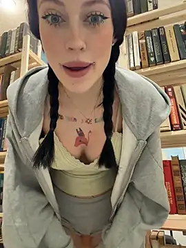 Snapshot of Melissa_crazy chatting on May 6, 4:56 pm Melissa crazy online show from May 6, 4:56 pm