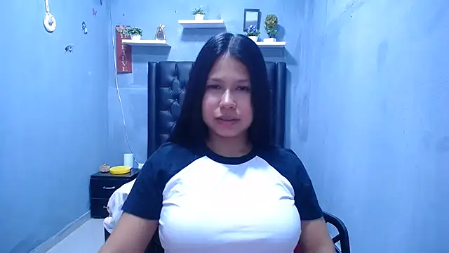 Letty Plugxo online show from July 6, 12:57 pm