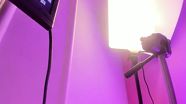 Snapshot of ScarletGV chatting on October 23, 10:19 pm ScarletGV online show from October 23, 10:19 pm