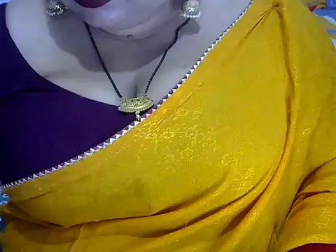 Snapshot of dramebaz_queen chatting on May 27, 5:54 pm dramebaz queen online show from May 27, 5:54 pm
