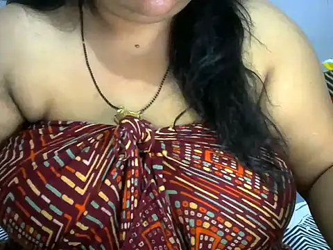 Snapshot of dramebaz_queen chatting on June 19, 7:39 pm dramebaz queen online show from June 19, 7:39 pm