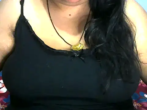 Snapshot of dramebaz_queen chatting on June 26, 8:35 pm dramebaz queen online show from June 26, 8:35 pm