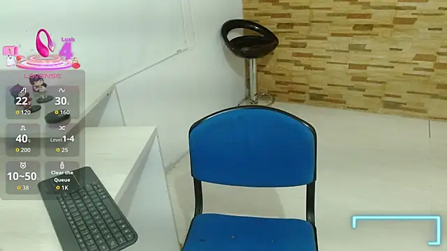 mrskatty online show from October 4, 9:18 am