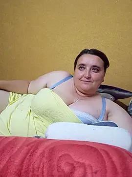 Snapshot of Liluboobs chatting on June 4, 3:29 pm Liluboobs online show from June 4, 3:29 pm