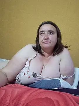 Snapshot of Liluboobs chatting on June 8, 3:51 am Liluboobs online show from June 8, 3:51 am