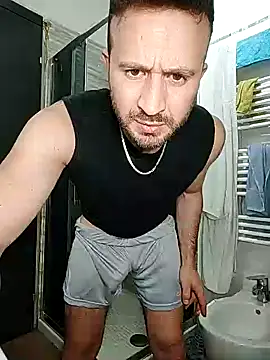 Snapshot of gilera250s chatting on December 14, 12:23 pm gilera250s online show from December 14, 12:23 pm