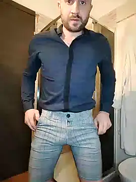 Snapshot of gilera250s chatting on December 17, 10:22 pm gilera250s online show from December 17, 10:22 pm