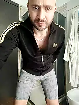 Snapshot of gilera250s chatting on December 18, 1:23 pm gilera250s online show from December 18, 1:23 pm