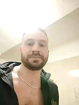 Snapshot of gilera250s chatting on December 23, 7:49 am gilera250s online show from December 23, 7:49 am