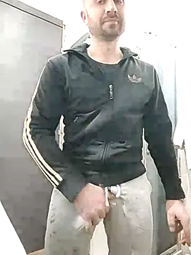 Snapshot of gilera250s chatting on March 4, 7:54 pm gilera250s online show from March 4, 7:54 pm