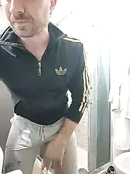 Snapshot of gilera250s chatting on March 17, 8:51 pm gilera250s online show from March 17, 8:51 pm