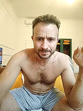 Snapshot of gilera250s chatting on October 7, 12:57 pm gilera250s online show from October 7, 12:57 pm