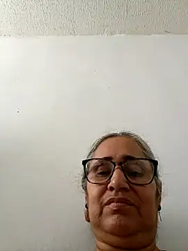 Snapshot of _candi chatting on May 5, 6:05 pm candi online show from May 5, 6:05 pm