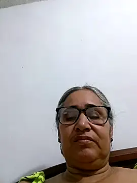 Snapshot of _candi chatting on May 6, 10:59 pm candi online show from May 6, 10:59 pm