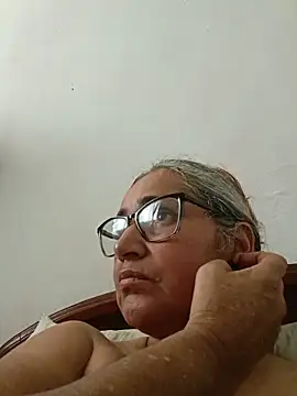 Snapshot of _candi chatting on May 13, 4:26 pm candi online show from May 13, 4:26 pm